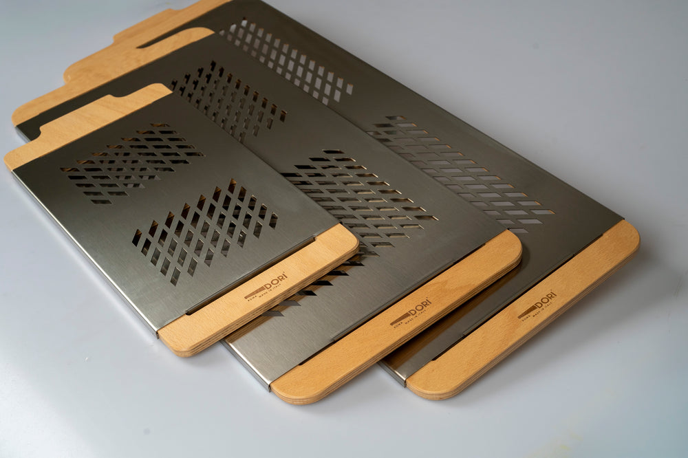 Linea Dori 3000 srl STEELWOOD-M Pizza serving board with beech plywood structure and stainless steel perforated surface
